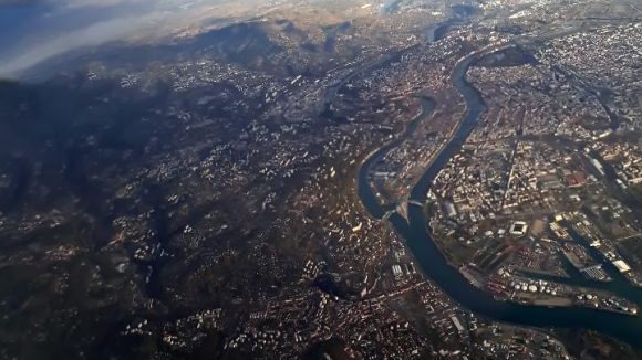 Lyon vu d’avion © P. Laplace